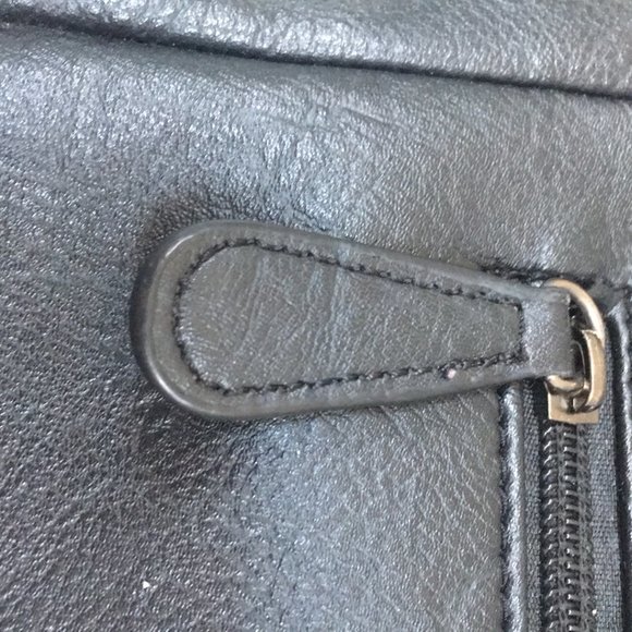 GUC Fiorelli Faux Leather Crossbody Purse - Picture 4 of 9